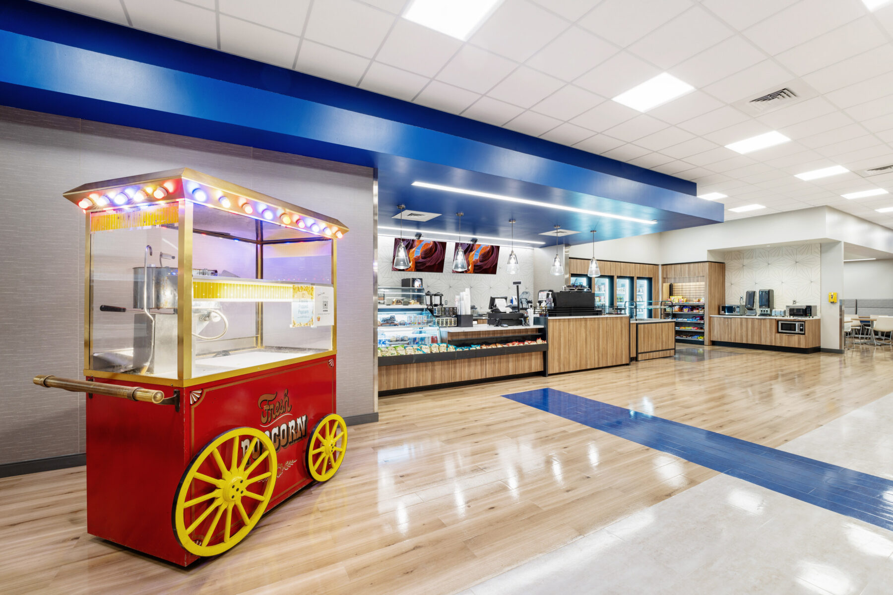 LowRes_UMC_Cafe_104
